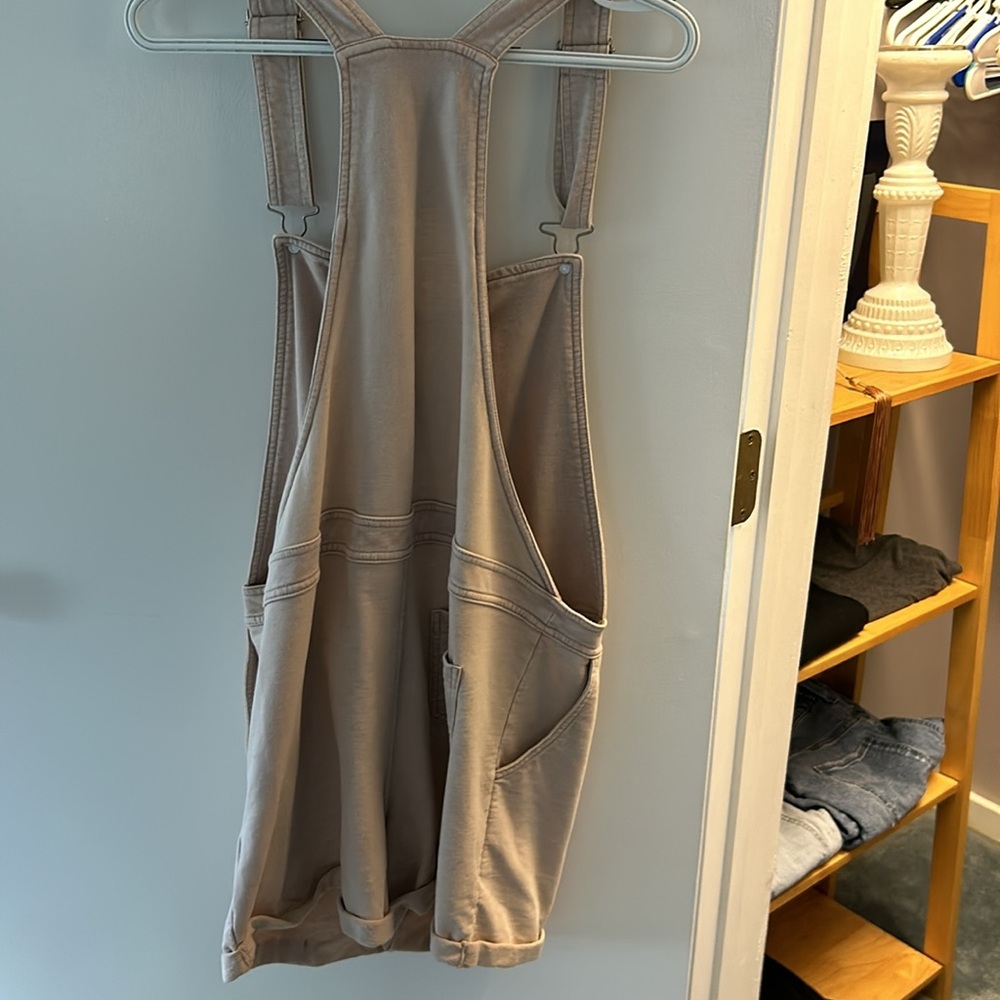 Thread & Supply - Picture 2 of 2